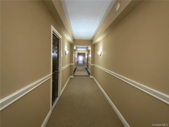 Building Photo - 31 Greenridge Ave