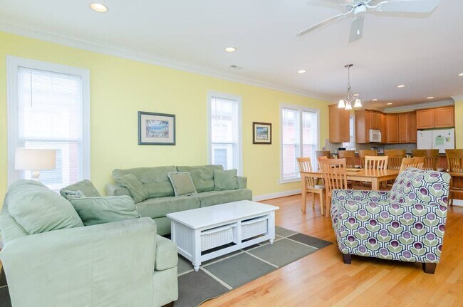 Building Photo - (K189) 226 Third Avenue N, Unit B, Kure Beach, NC 28449