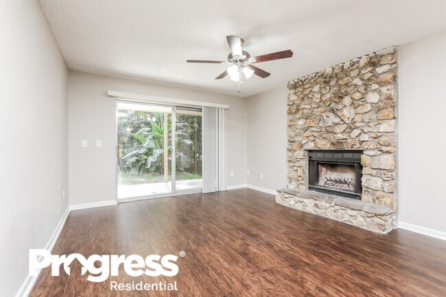 Building Photo - 26430 Sleepy Hollow St