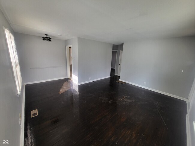 Building Photo - 1714 N Euclid Ave