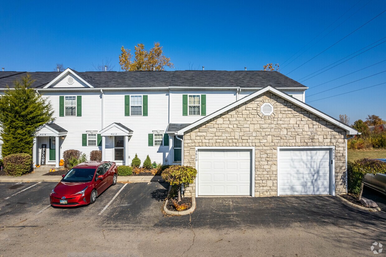 Primary Photo - 4664-4672 Parrau Dr