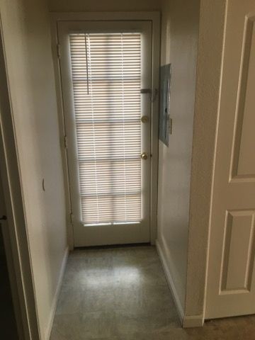 Building Photo - Nice 3 bedroom condo in Ukiah
