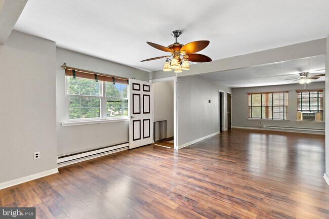 Building Photo - 193 Stirling Ct