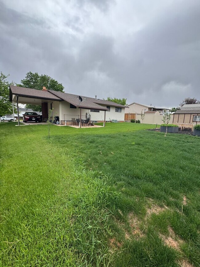 Foto del edificio - Spacious 4-Bedroom Home in Roosevelt, UT!