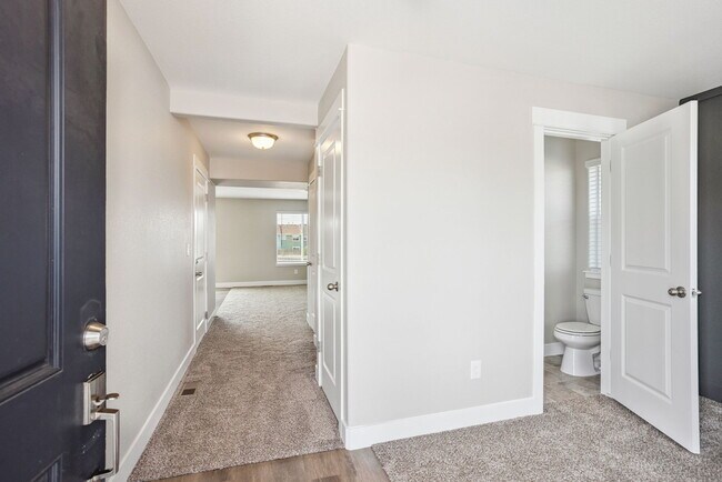 Building Photo - 2506 Tempest Dr