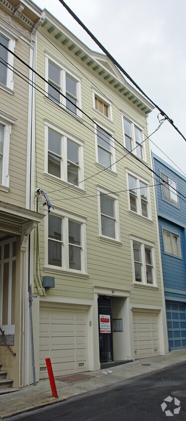 Foto del edificio - 30 Wayne Pl