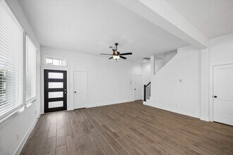 Building Photo - 12946 Rio Mariano Ln