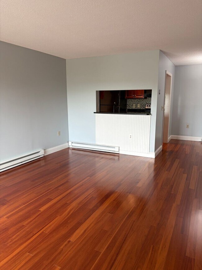 Building Photo - Deer Haven Preserve 2 bed, 1 bath 3rd floor unit