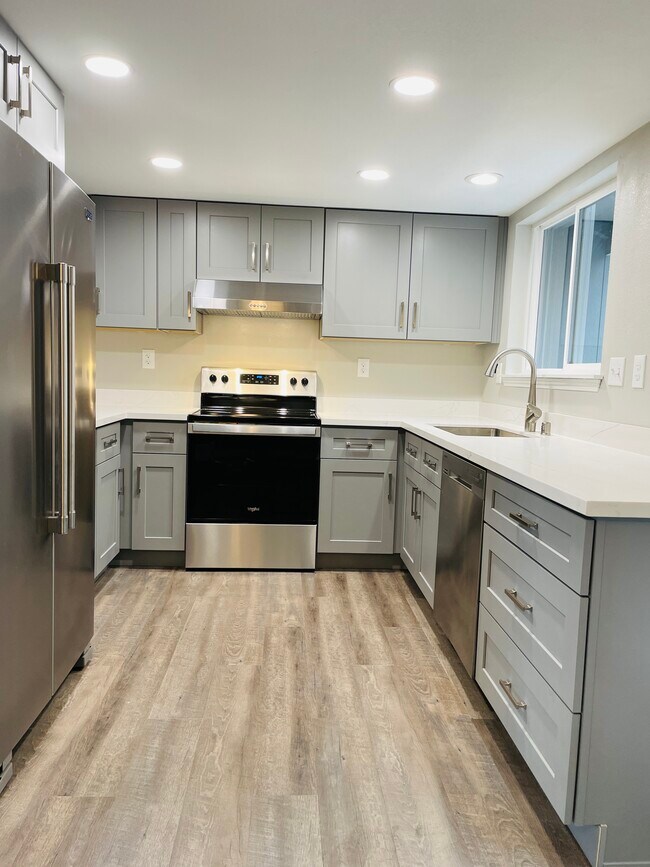Kitchen - 21717 46th Ave E