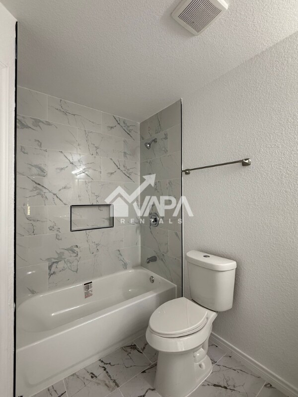 Foto del edificio - 4103 Sunrise Glade Dr