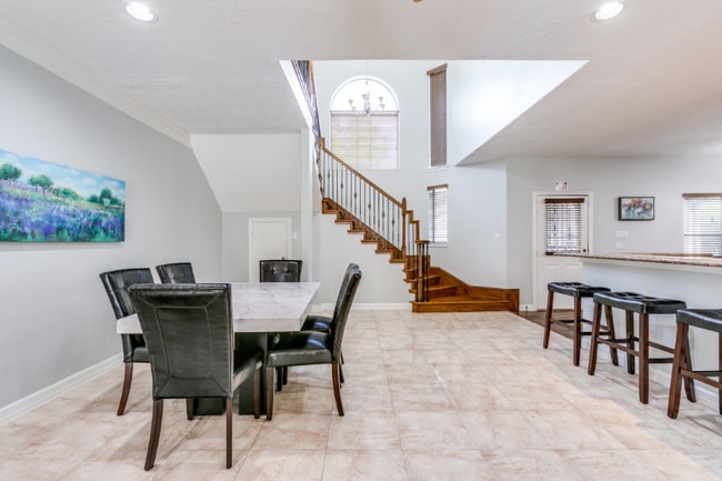 Building Photo - 12218 Ashley Cir Dr E