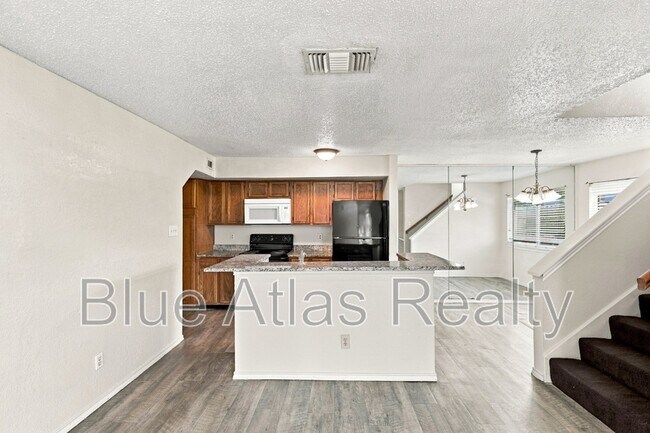 Foto del edificio - 9803 Walnut St