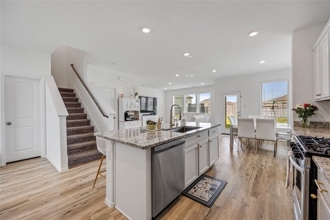 Building Photo - 7531 Greenbriar Cayon Ln