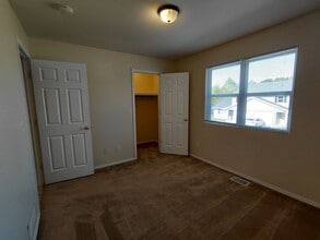 Building Photo - 24444 Sounder Ln