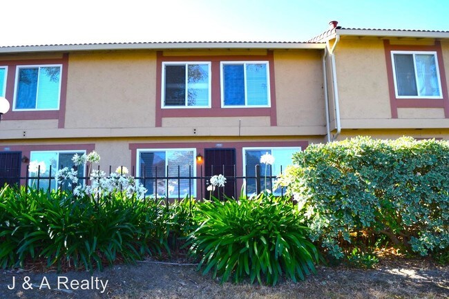 Building Photo - 2 br, 1.5 bath House - 4904 Lowry Rd