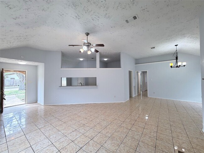 Building Photo - 5310 Park Shore Dr