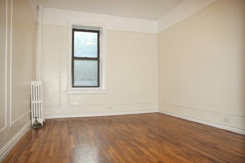 Building Photo - 114 W 238th St