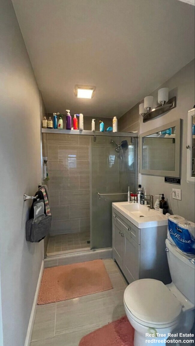 Foto del edificio - 4 Iroquois St