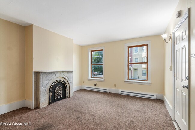 Building Photo - 375 Madison Ave