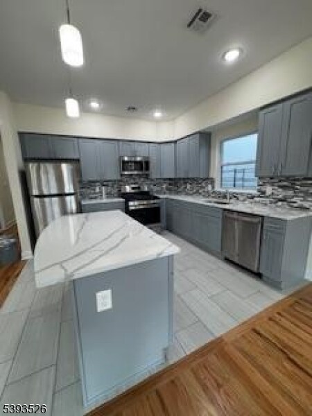 Building Photo - 38 Blum St