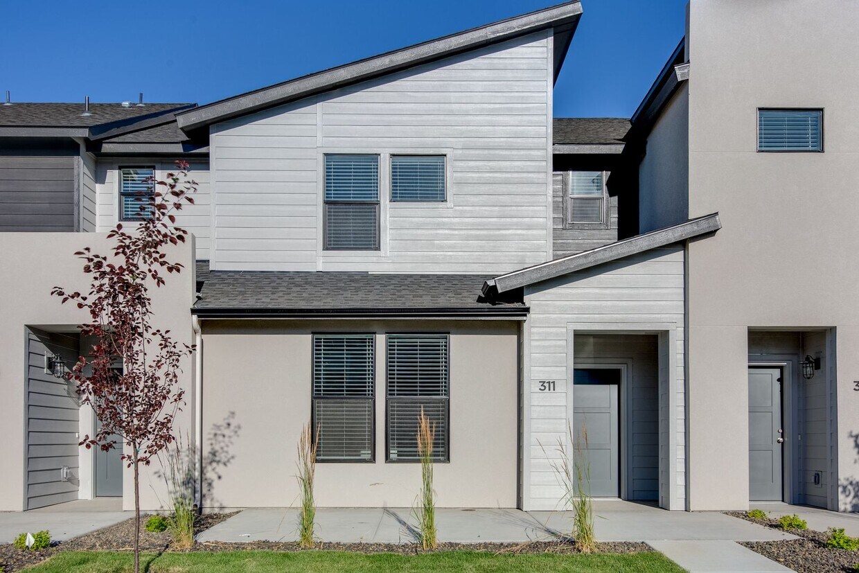 Foto principal - Modern Townhome ready for you today!