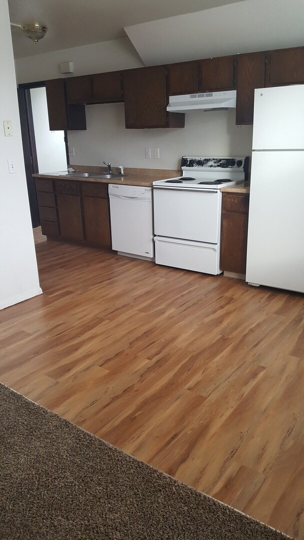 Building Photo - 533 14th Ave