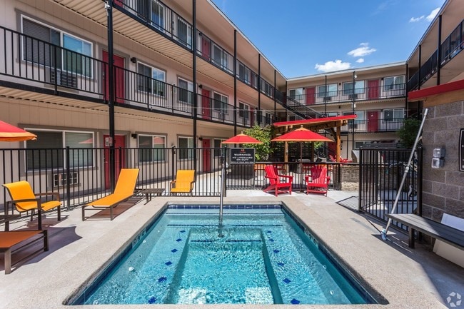 Building Photo - The Phenix At 4 Mile