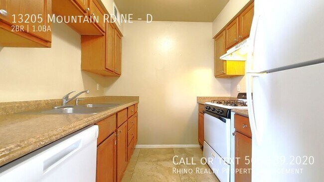 Foto del edificio - 13205 Mountain Rd NE