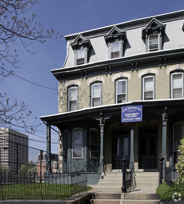 Building Photo - 110 N 34th St
