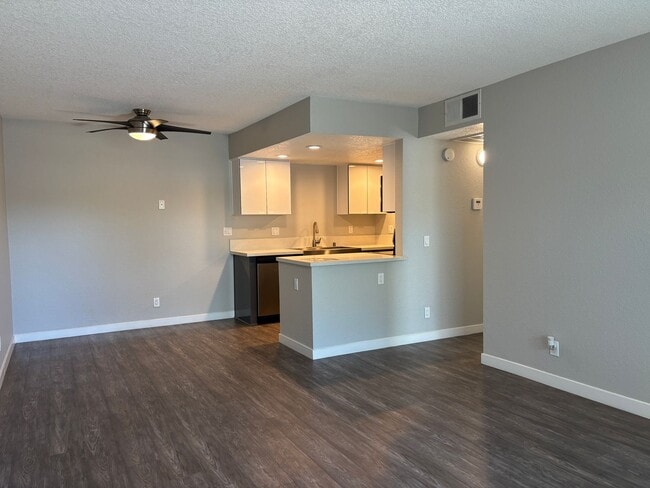 Interior Photo - The 3900 Apartments