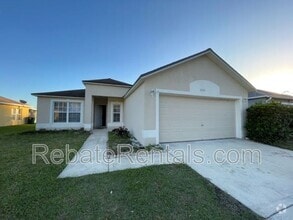 Building Photo - 10538 Lantana Lakes Dr N