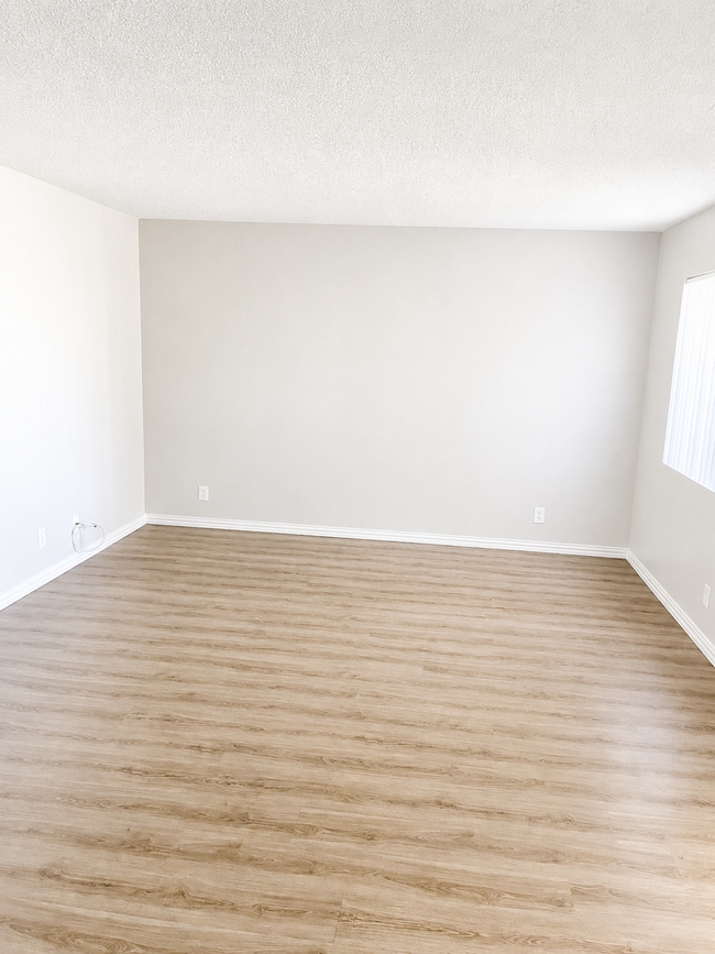 Building Photo - 16352 Pebble Beach Dr