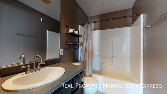 Building Photo - 7205 W 66th St