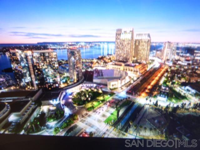 Foto principal - 100 W Harbor Dr