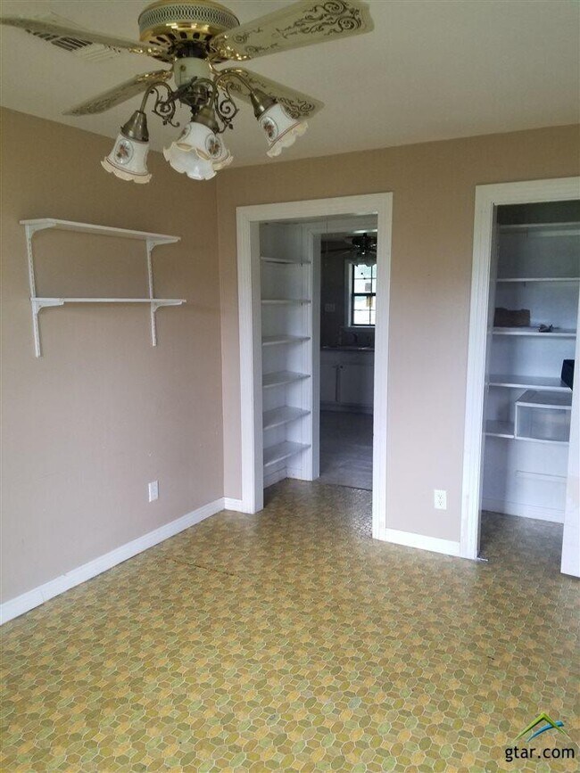 Foto del edificio - 15066 TX-64