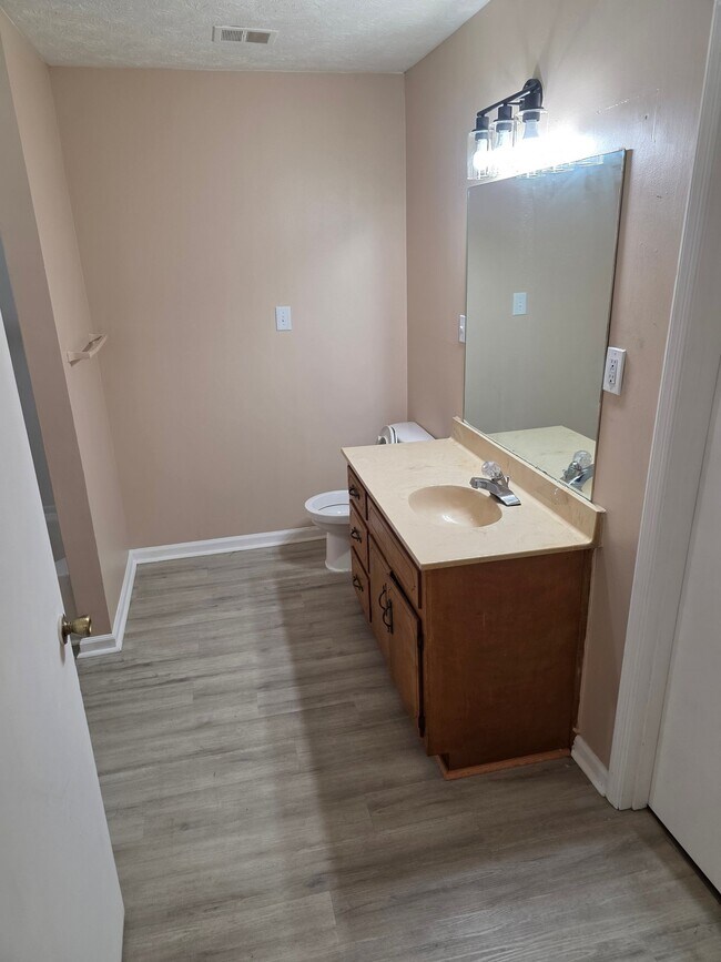 Foto del edificio - 1150 Pinedale Cir NW