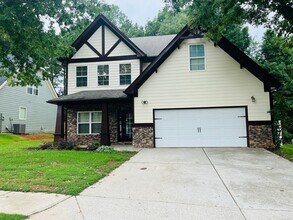 Building Photo - 26 Cliffhaven Cir