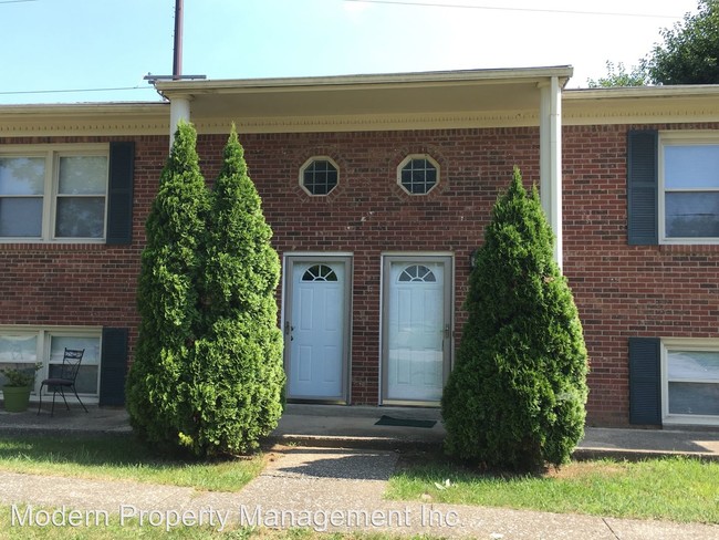 Building Photo - 419 Whispering Hills Dr
