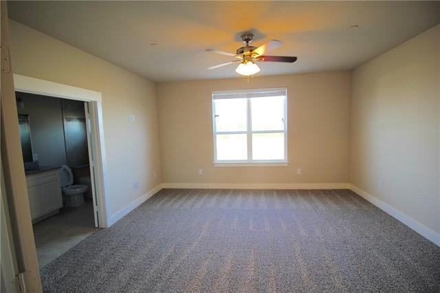 Building Photo - 209 Lily Ln