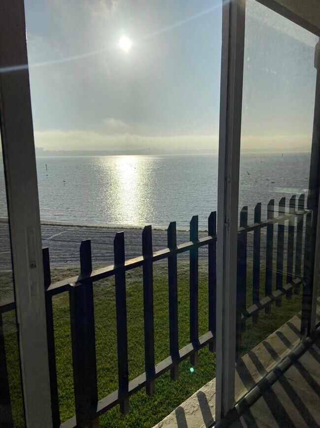 Foto del edificio - 865 S Gulfview Blvd