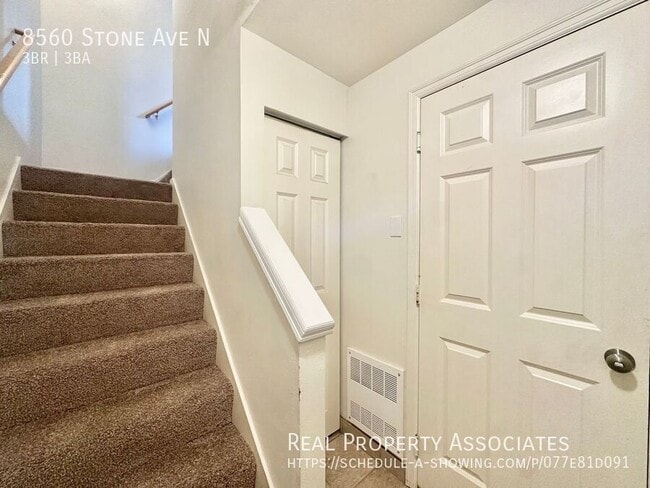 Foto del edificio - 8560 Stone Ave N