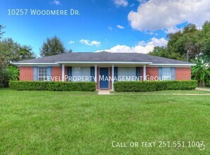 Building Photo - 10257 Woodmere Dr