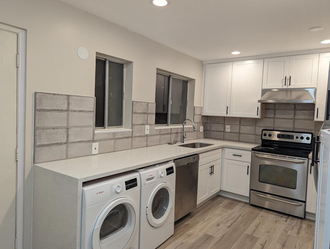 10262 Terry Way, Cupertino, CA 95014 Townhouse for Rent in Cupertino, CA