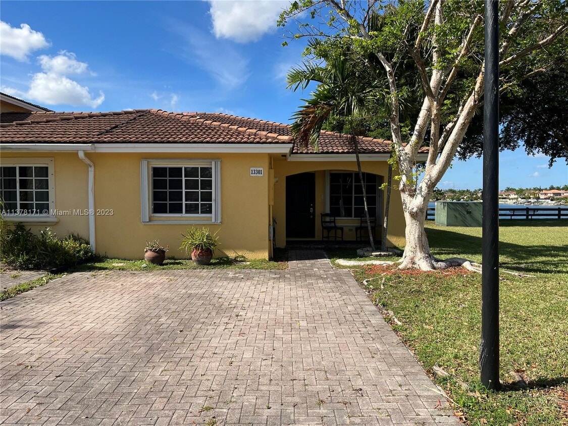 13301 SW 142nd Terrace, Miami, FL 33186 Townhome Rentals in Miami FL