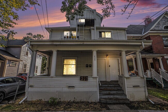 Foto del edificio - 429 Davis St