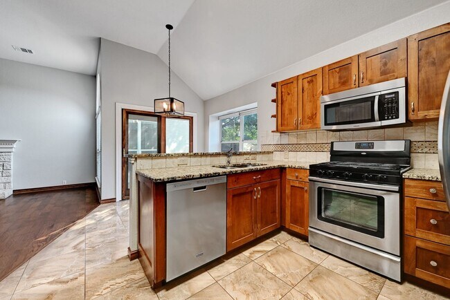 Building Photo - Executive Family Home for Lease in Cedar Park