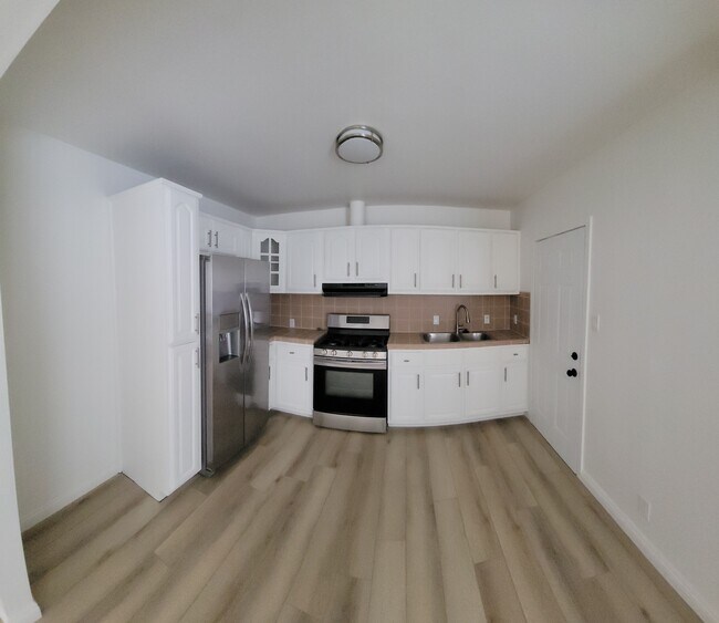 Foto del edificio - 5230 Ithaca Ave