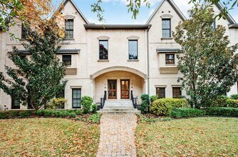 Building Photo - 4153 Hyer St