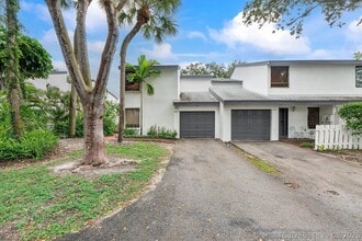 Building Photo - 9897 Fairway Cove Ln