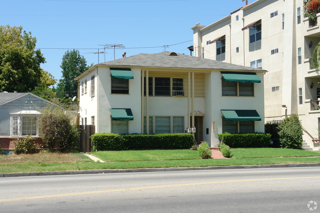 Primary Photo - 4305-4313 Laurel Canyon Blvd